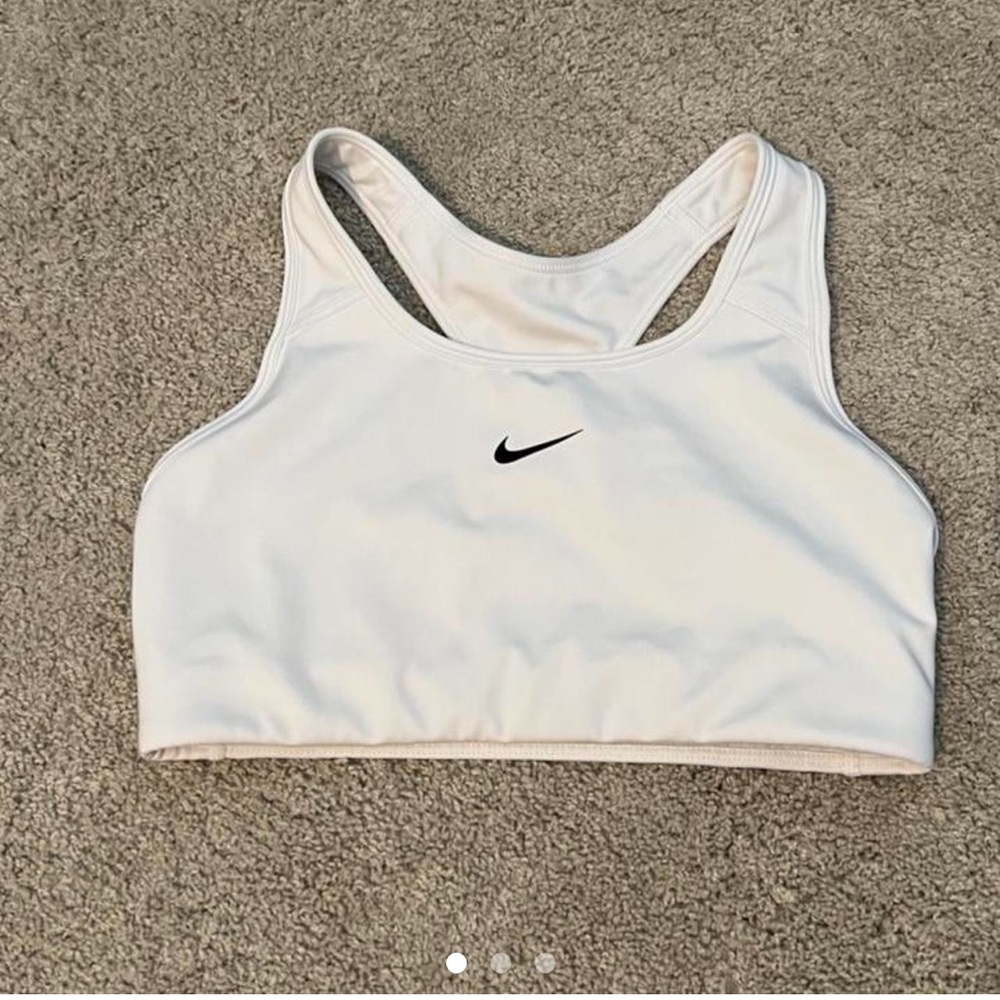 Nike dry fit sports bra size M